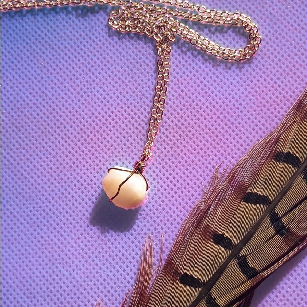 Crème Opal Necklace